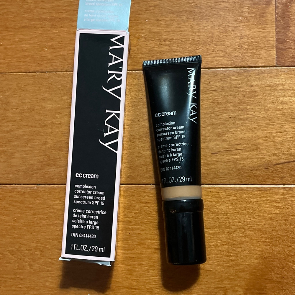 Women's Mary Kay CC Cream Deep spf 15 exp 2/27